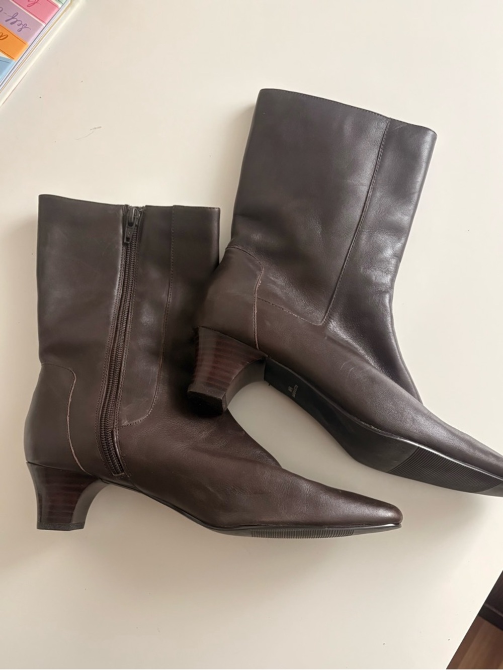 Karen Scott “Finona” Leather Ankle Boots – Brown Block Heel (Size 8.5)
